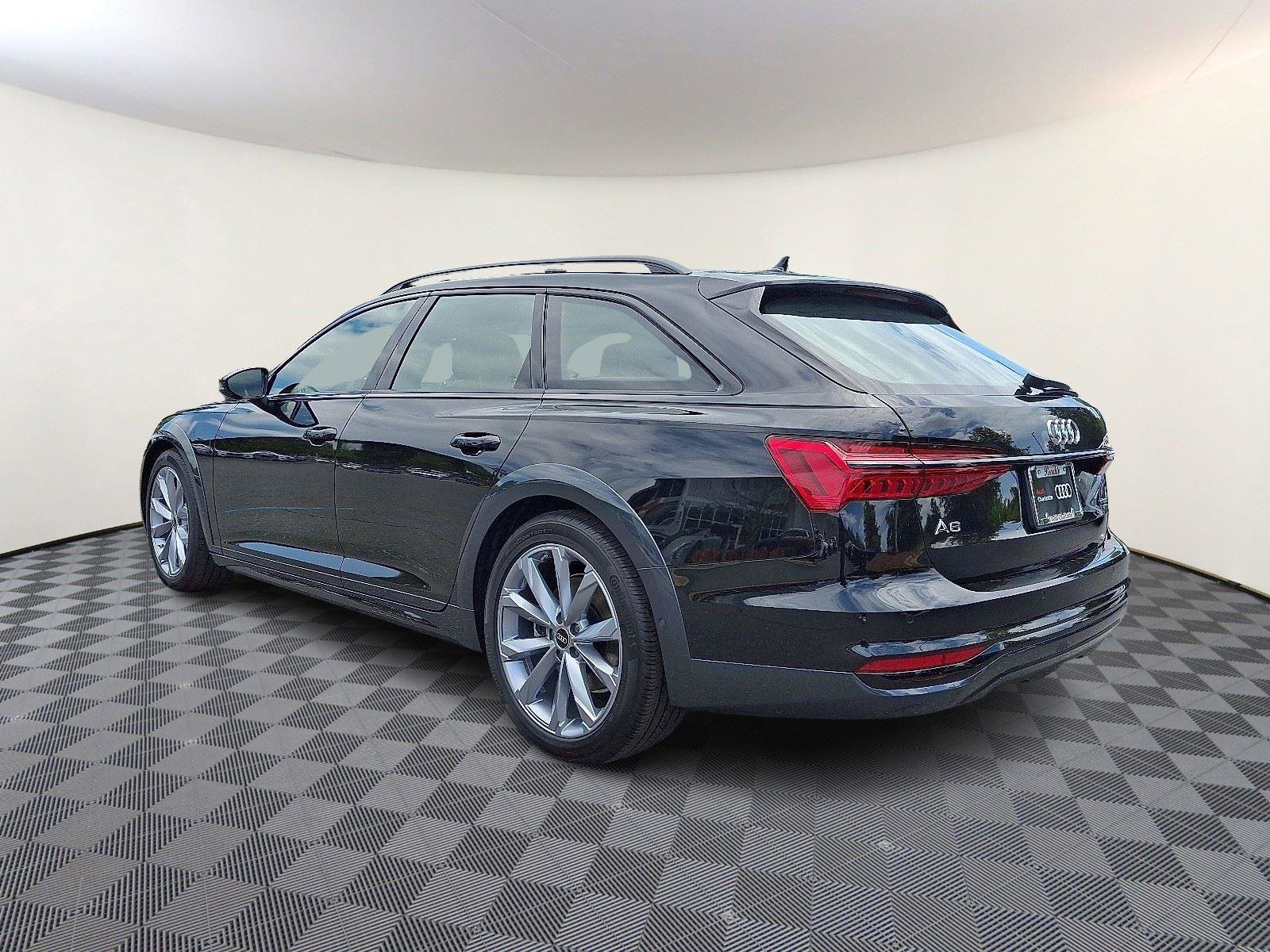 New 2025 Audi A6 3.0T allroad Prestige image 4