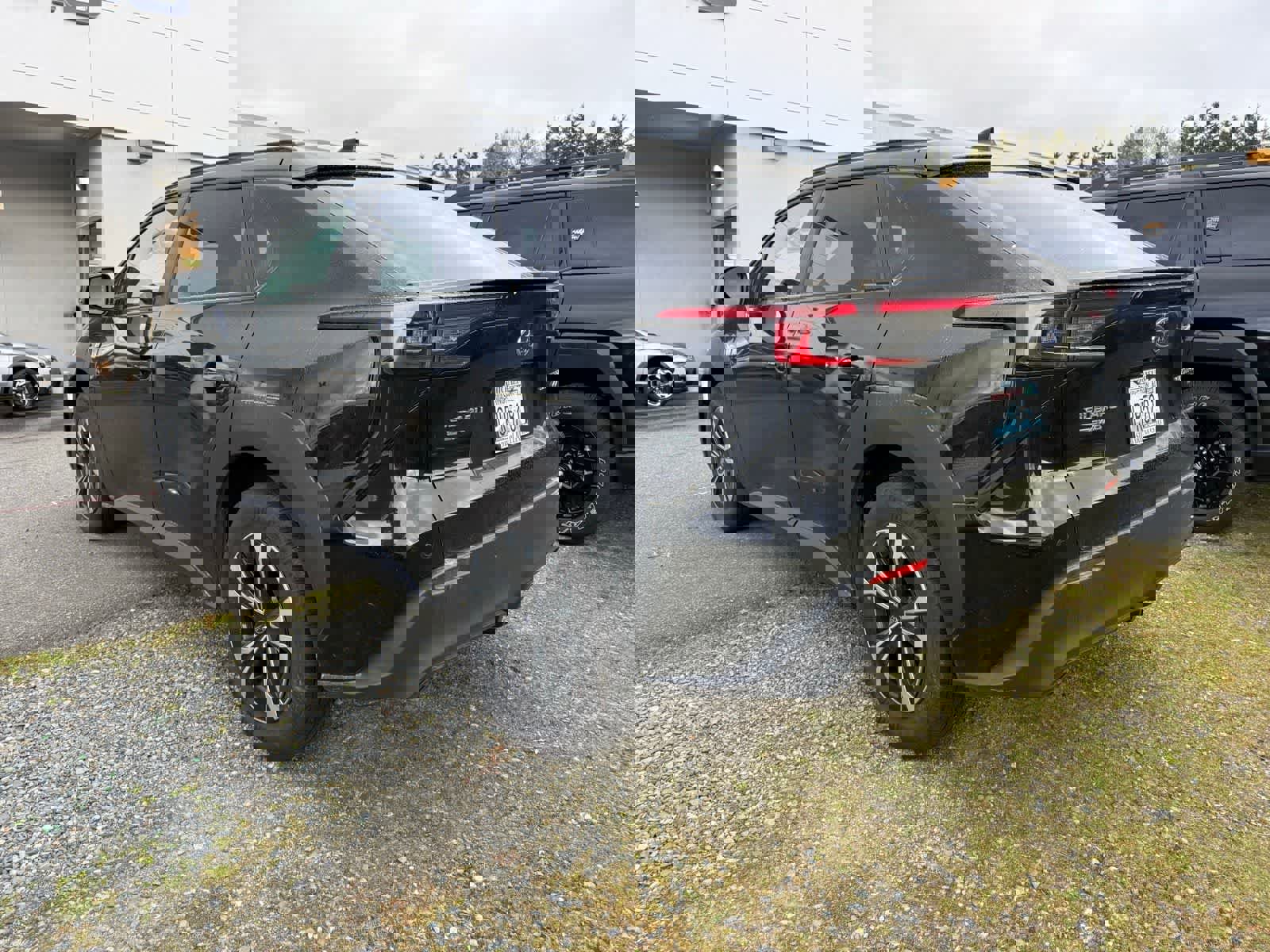 Used 2024 Subaru Solterra Premium image 2