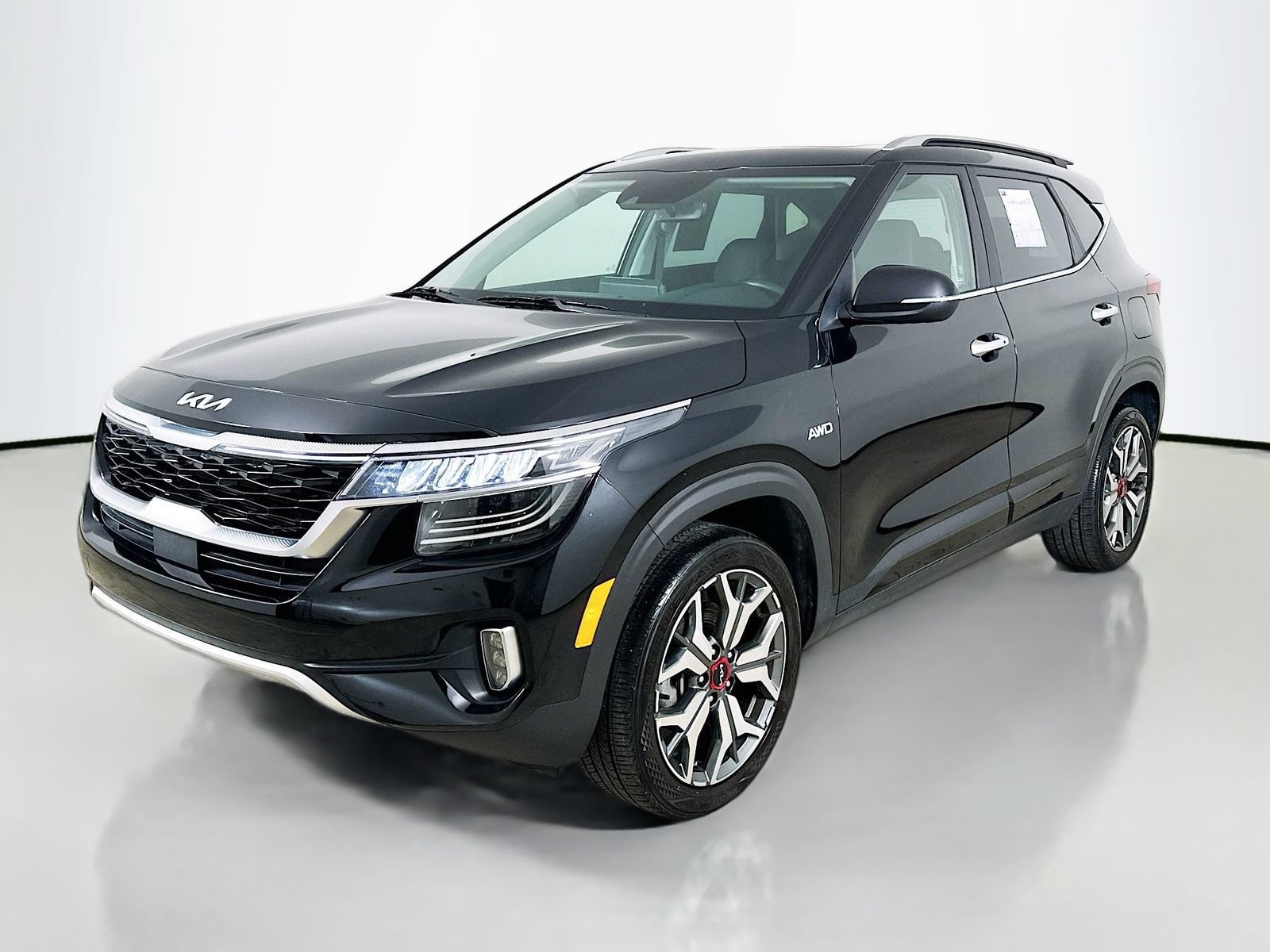 Used 2023 Kia Seltos SX w/ SX Sunroof Package