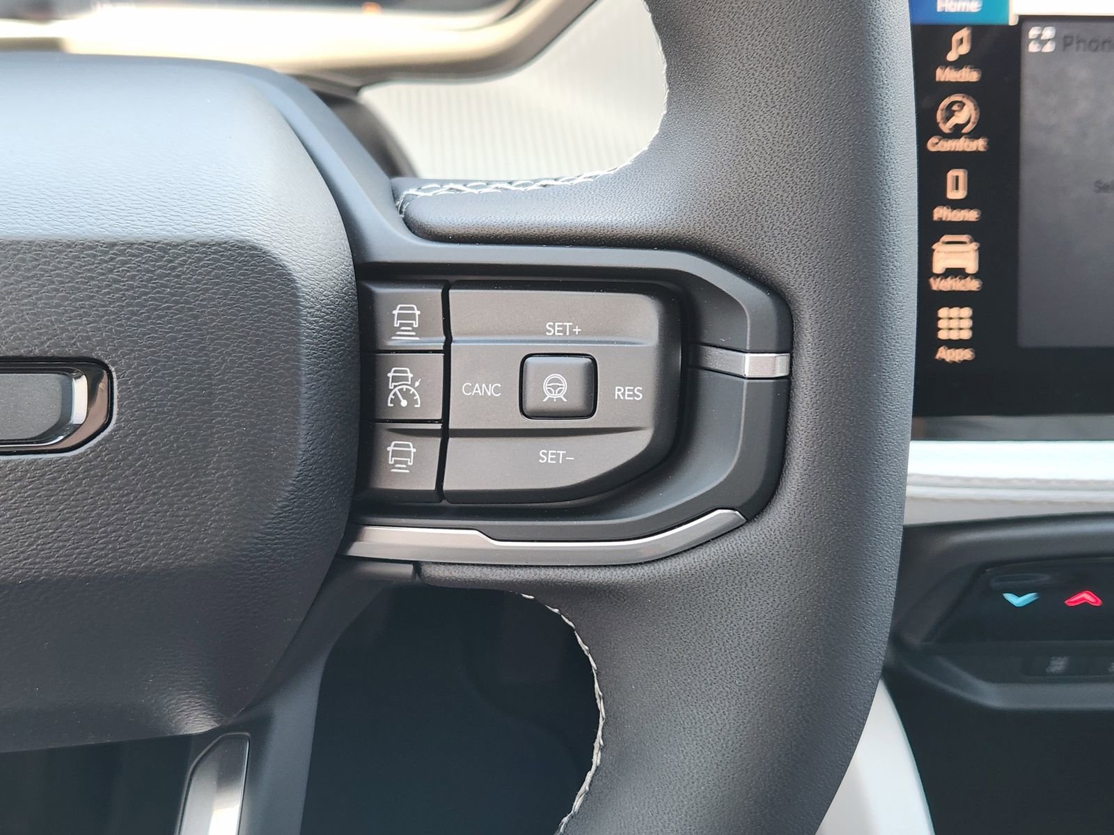 New 2026 Jeep Cherokee Limited image 38