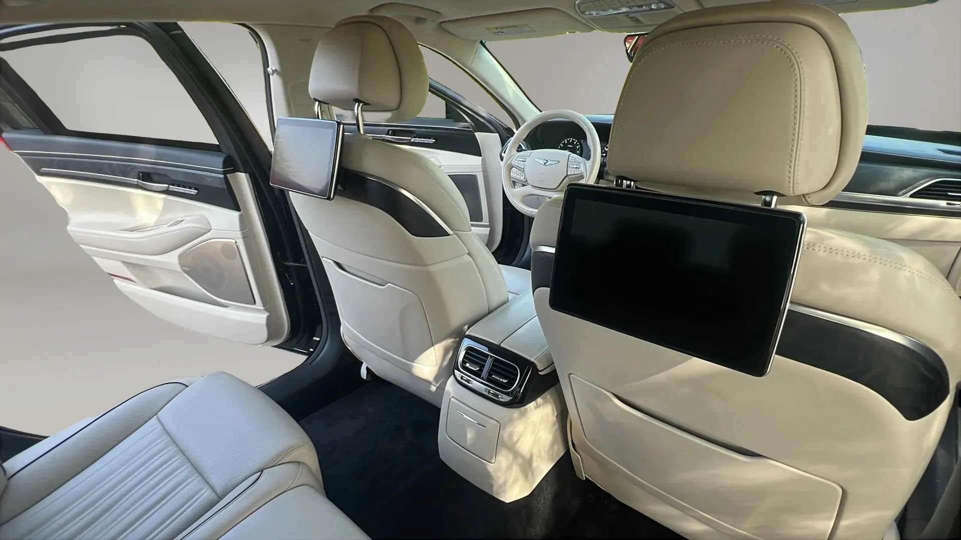 Used 2021 Genesis G90 5.0 Ultimate RWD image 24