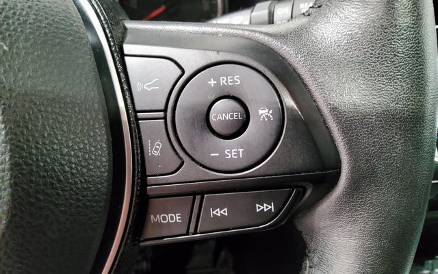 Used 2020 Toyota RAV4 XLE w/ Convenience Package image 29