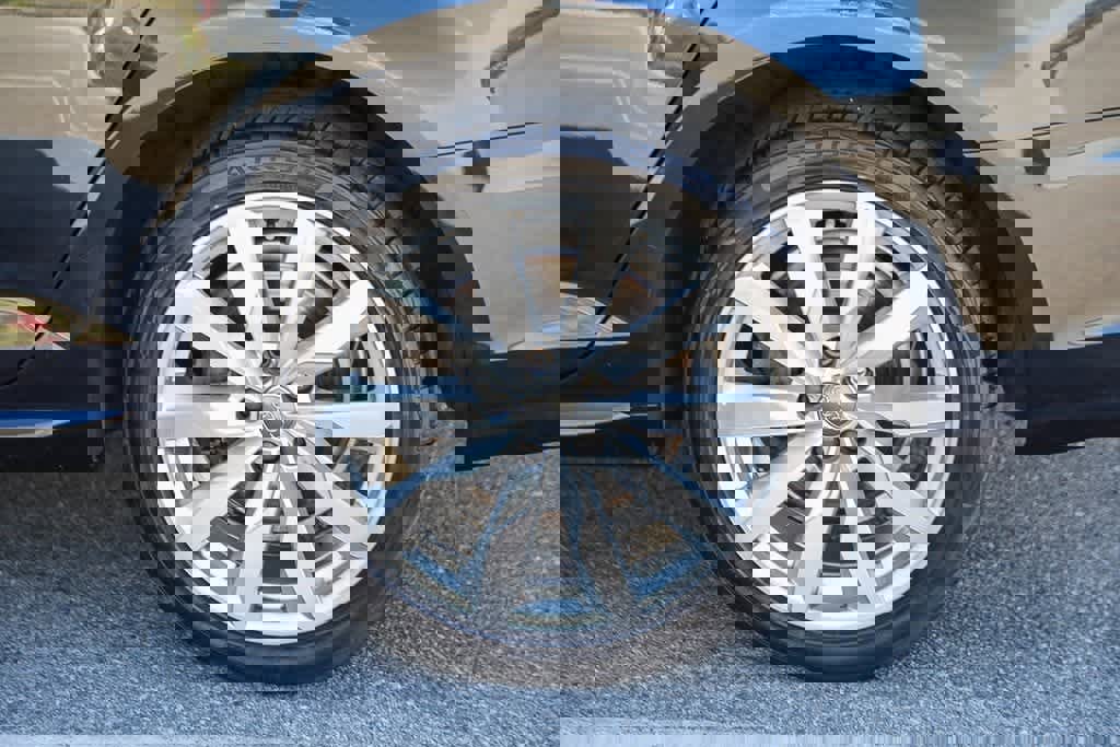 Used 2018 Audi A4 2.0T Ultra Premium w/ 18" Wheel Package image 10