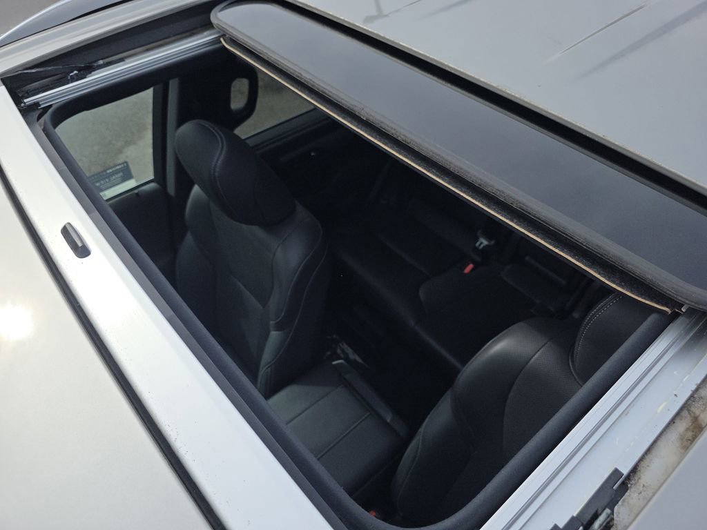 Used 2022 Lexus LX 600 F Sport image 12