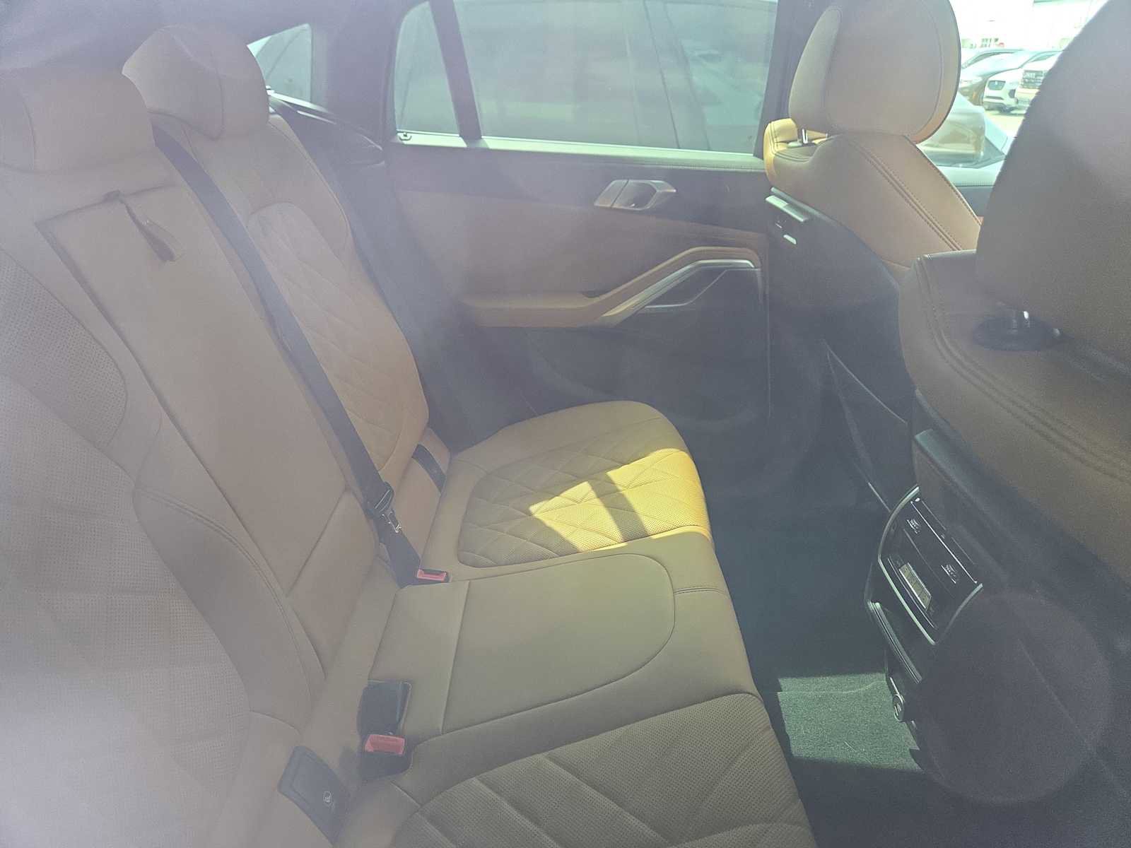 Used 2023 BMW X6 xDrive40i w/ Premium Package image 12