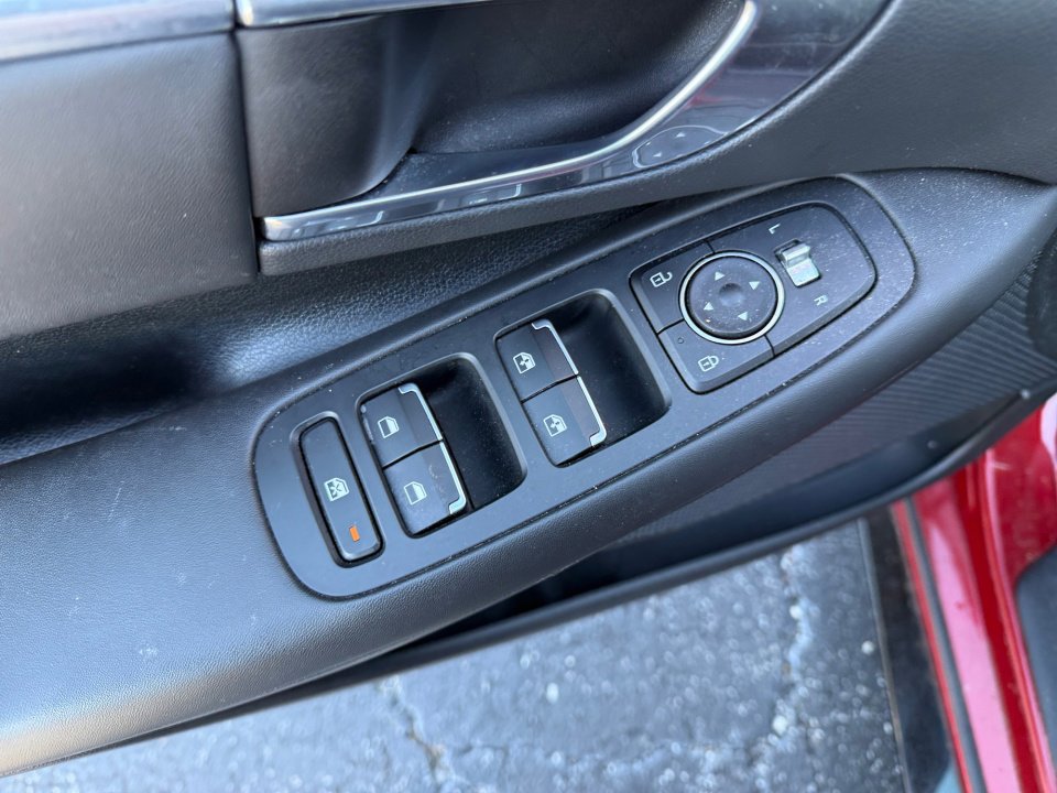 Certified 2023 Hyundai Sonata SEL w/ Winter Weather Package image 31