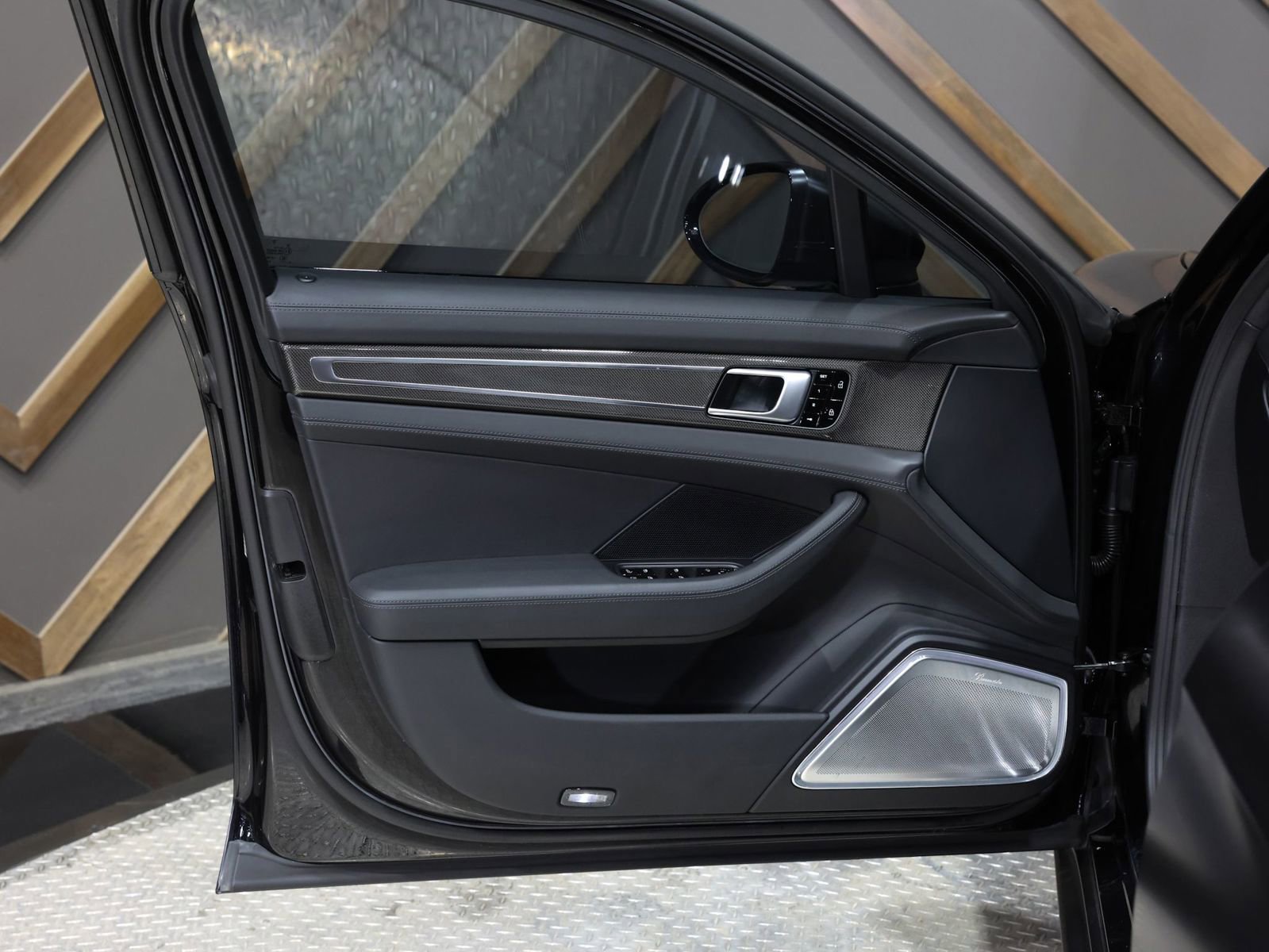 Used 2021 Porsche Panamera Turbo S w/ Assistance Package image 56