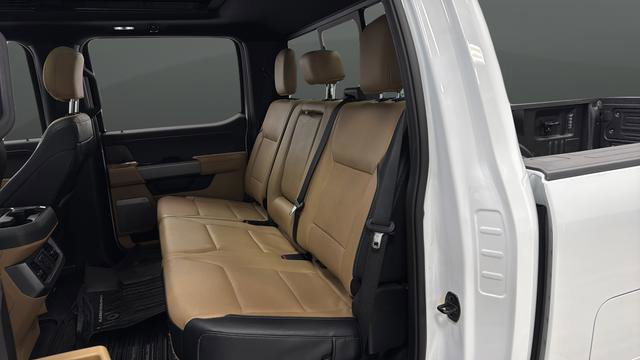 Used 2023 Ford F250 Lariat w/ Lariat Ultimate Package AWD/4WD image 21