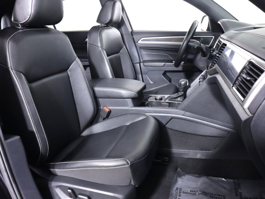 Used 2020 Volkswagen Atlas Cross Sport SEL image 44