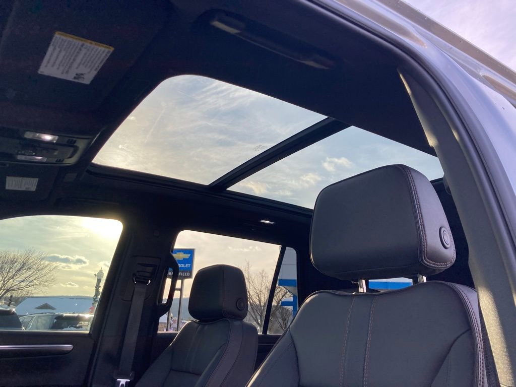 Used 2025 Chevrolet Tahoe RST w/ Comfort Package image 11