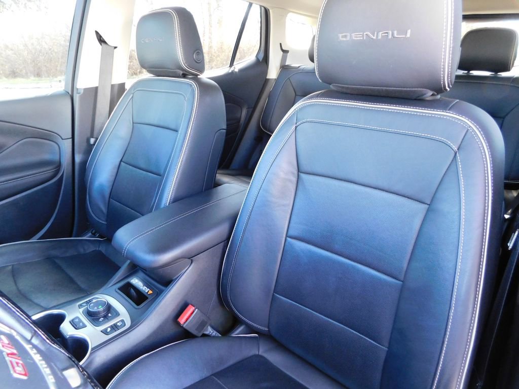 Used 2020 GMC Terrain Denali w/ Denali Premium Package image 15
