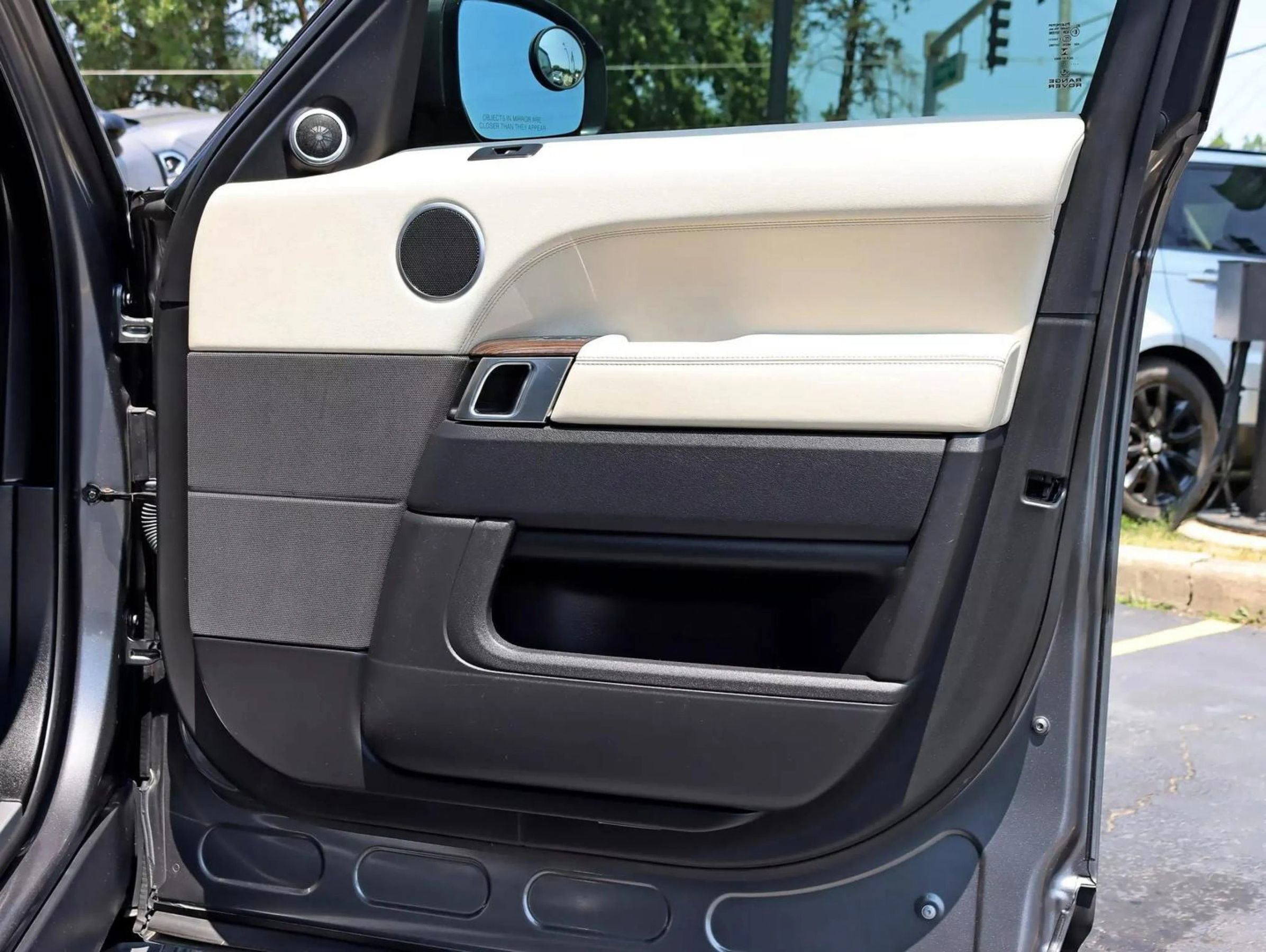 Used 2014 Land Rover Range Rover Sport Supercharged image 34