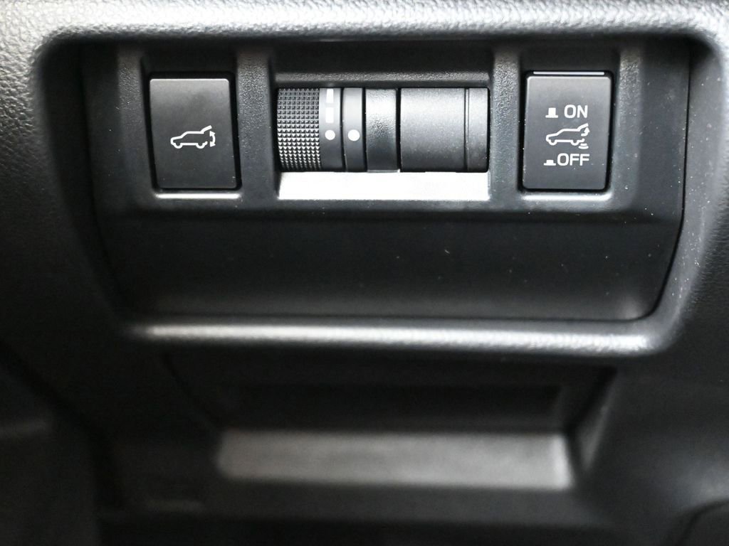 Certified 2025 Subaru Forester Premium image 24