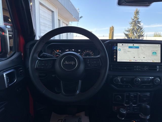 Used 2024 Jeep Wrangler Unlimited Rubicon AWD/4WD image 23