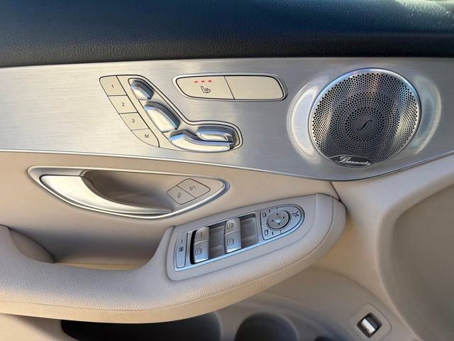 Used 2017 Mercedes-Benz GLC 300 4MATIC image 9