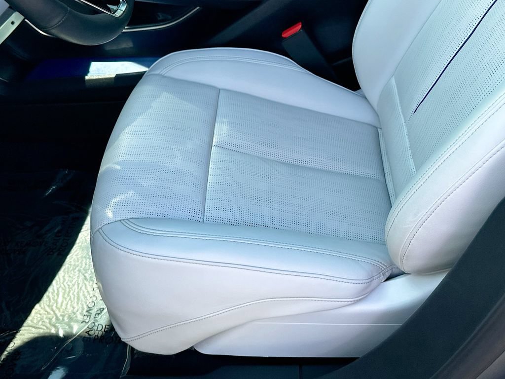 Certified 2023 Cadillac Lyriq 2WD image 18