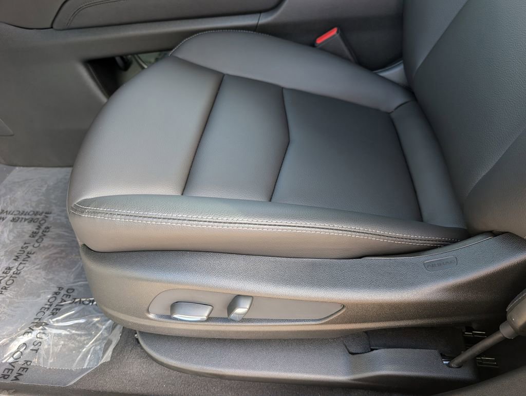 New 2026 Cadillac XT5 Luxury AWD/4WD image 12