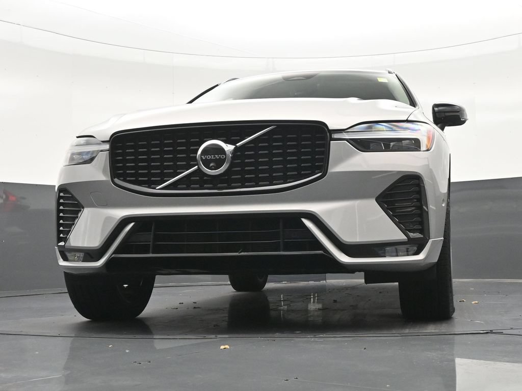 Certified 2024 Volvo XC60 B5 Plus AWD/4WD image 33