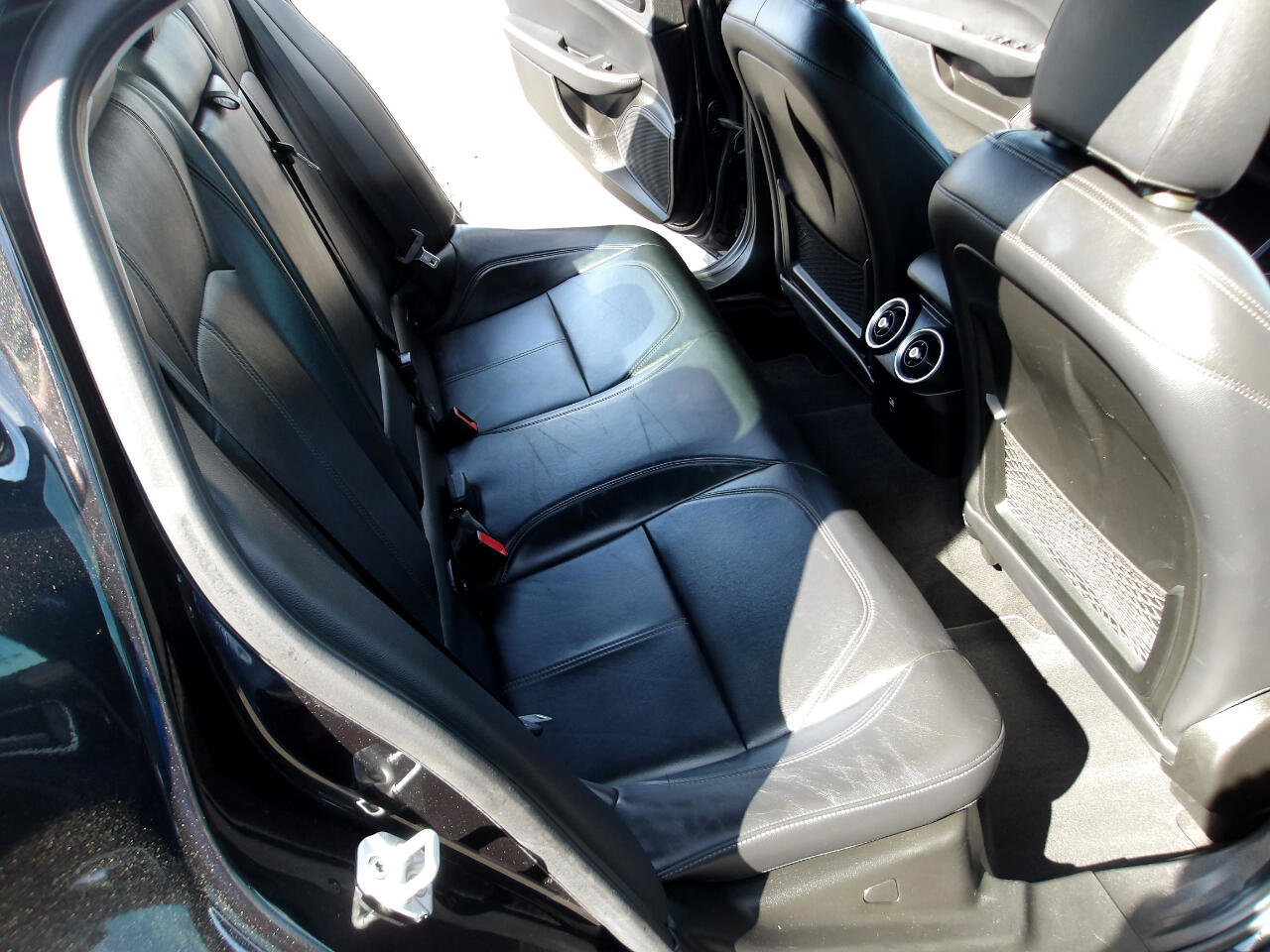 Used 2017 Alfa Romeo Giulia AWD w/ Cold Weather Package image 11