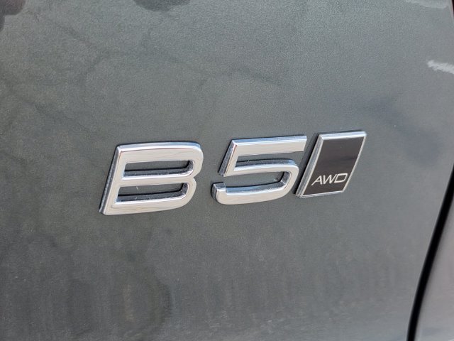 New 2026 Volvo XC40 B5 Plus w/ Protection Package Premier AWD/4WD image 16