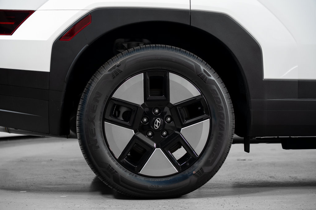 New 2026 Hyundai Santa Fe SE FWD image 6