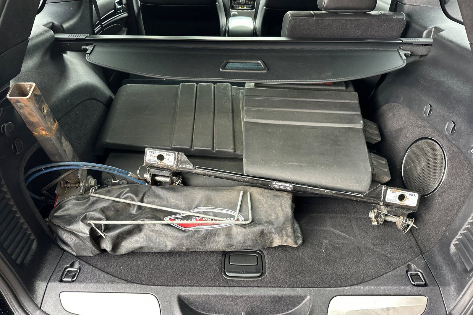 Used 2019 Jeep Grand Cherokee Overland AWD/4WD image 17