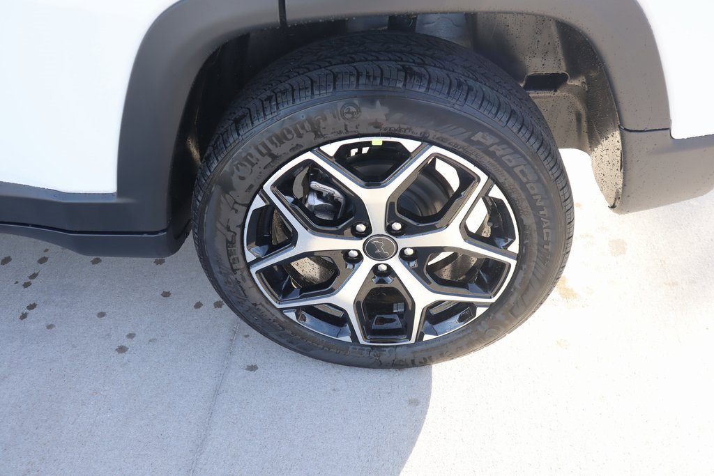 New 2026 Jeep Compass Limited image 18