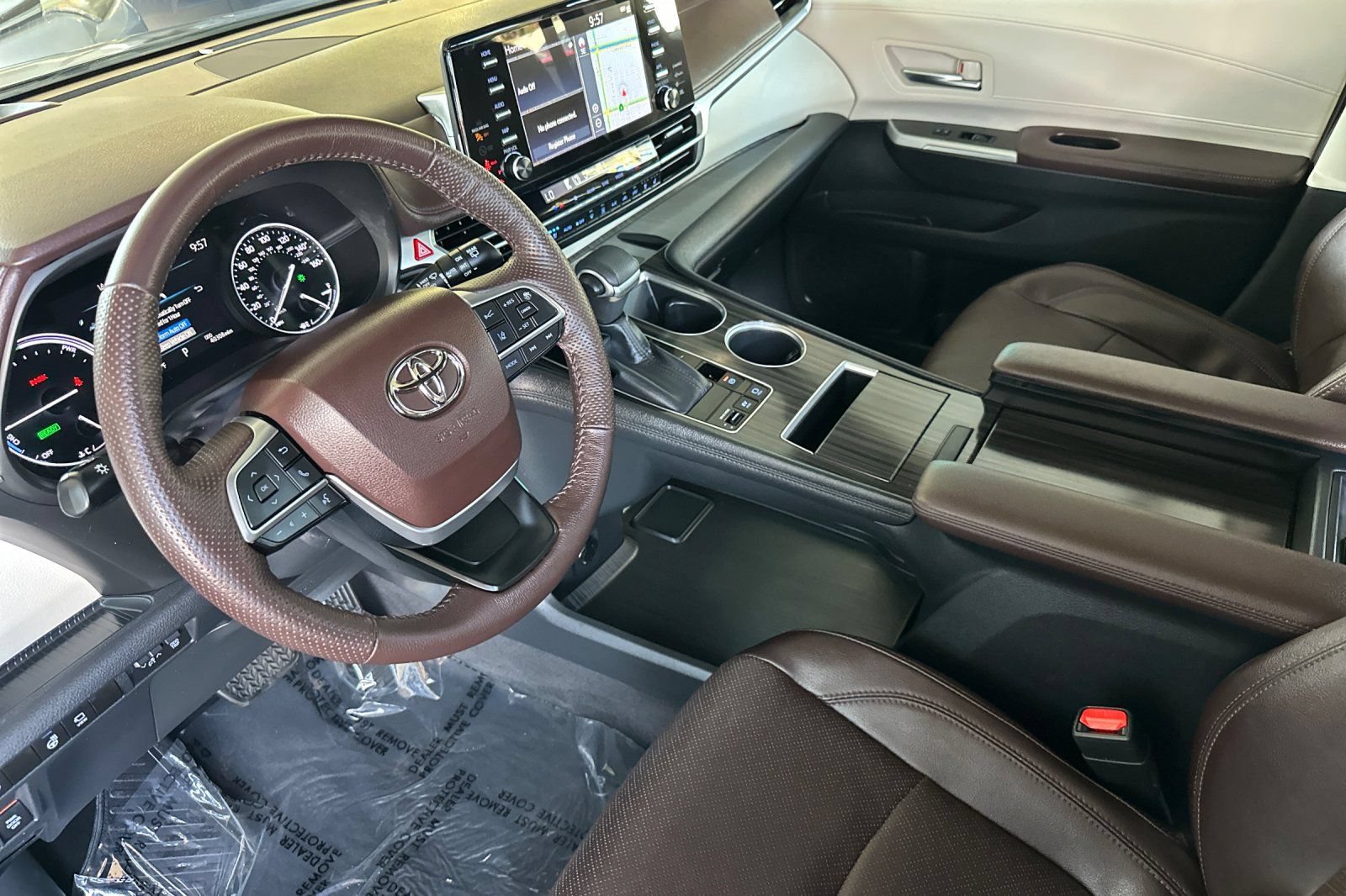 Certified 2022 Toyota Sienna Platinum FWD image 10