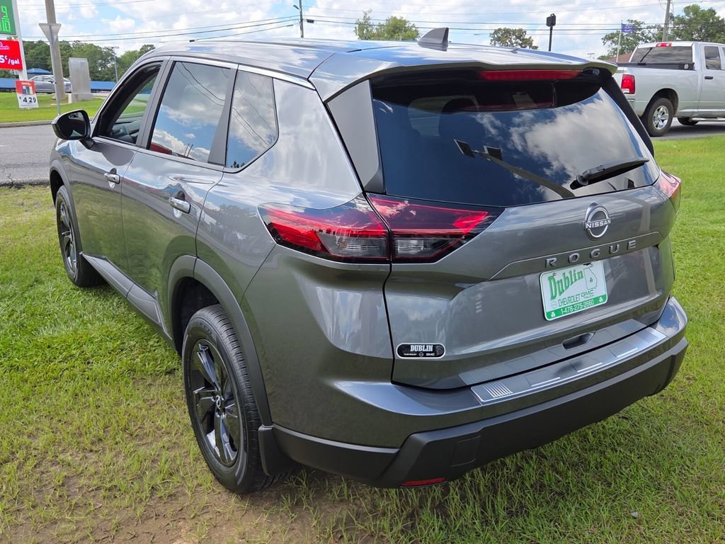 New 2026 Nissan Rogue SV FWD image 8