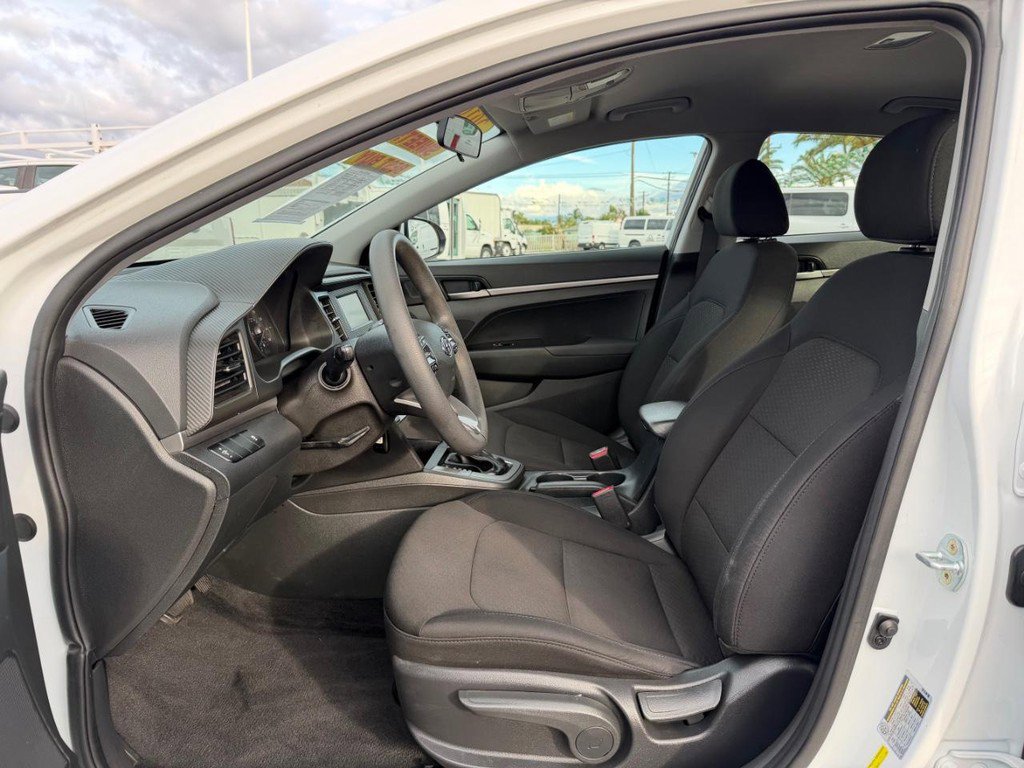 Used 2019 Hyundai Elantra SE w/ Cargo Package image 17