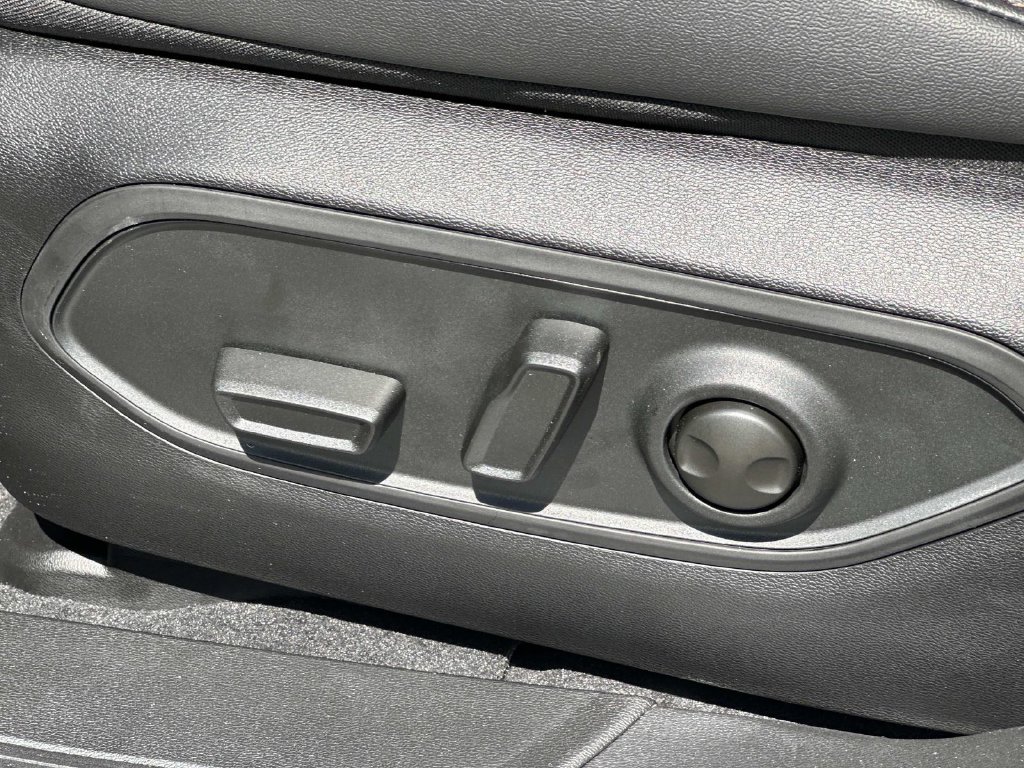 New 2026 Jeep Cherokee Overland AWD/4WD image 18