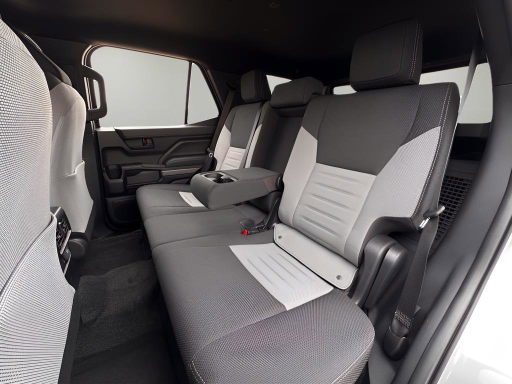 Used 2025 Toyota 4Runner TRD Off-Road image 27