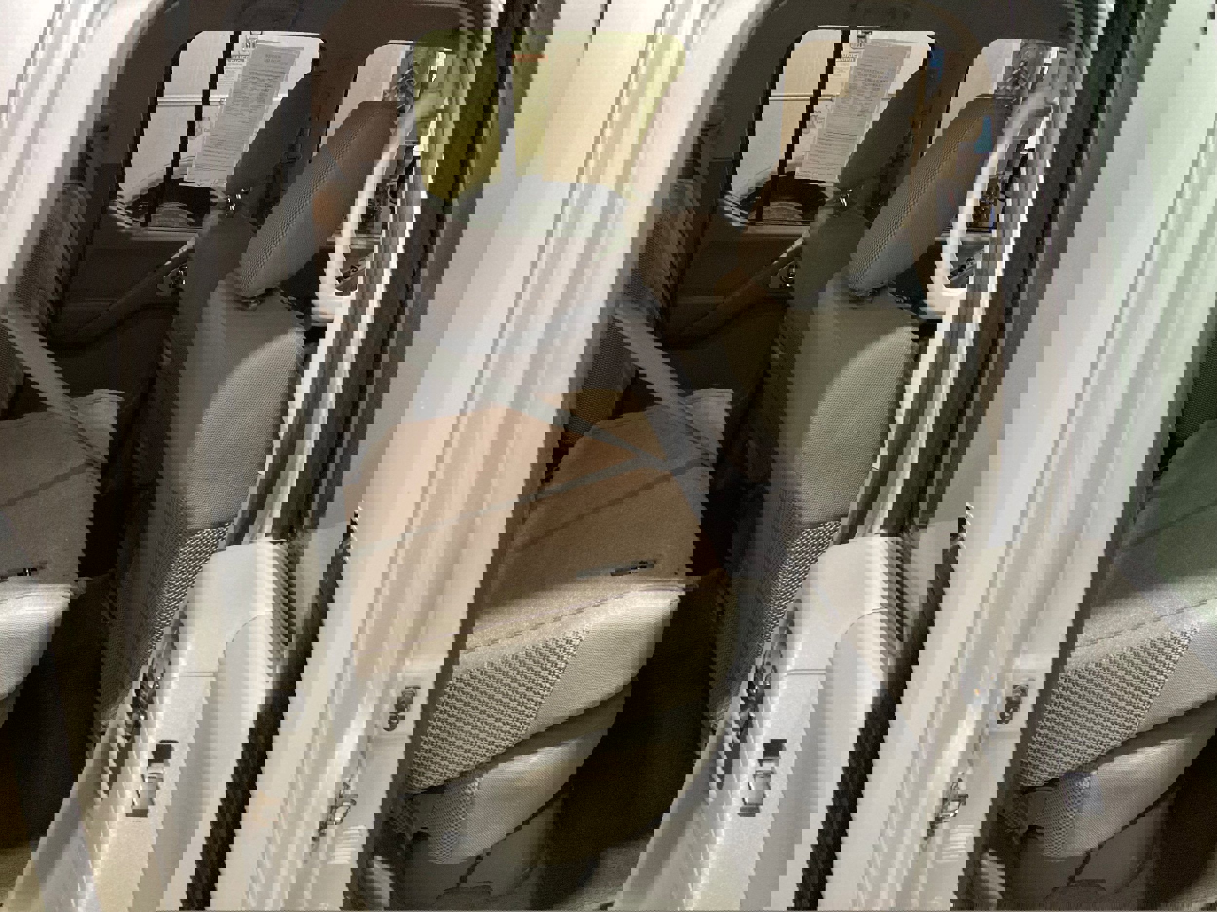 Used 2015 Nissan Frontier SV image 9