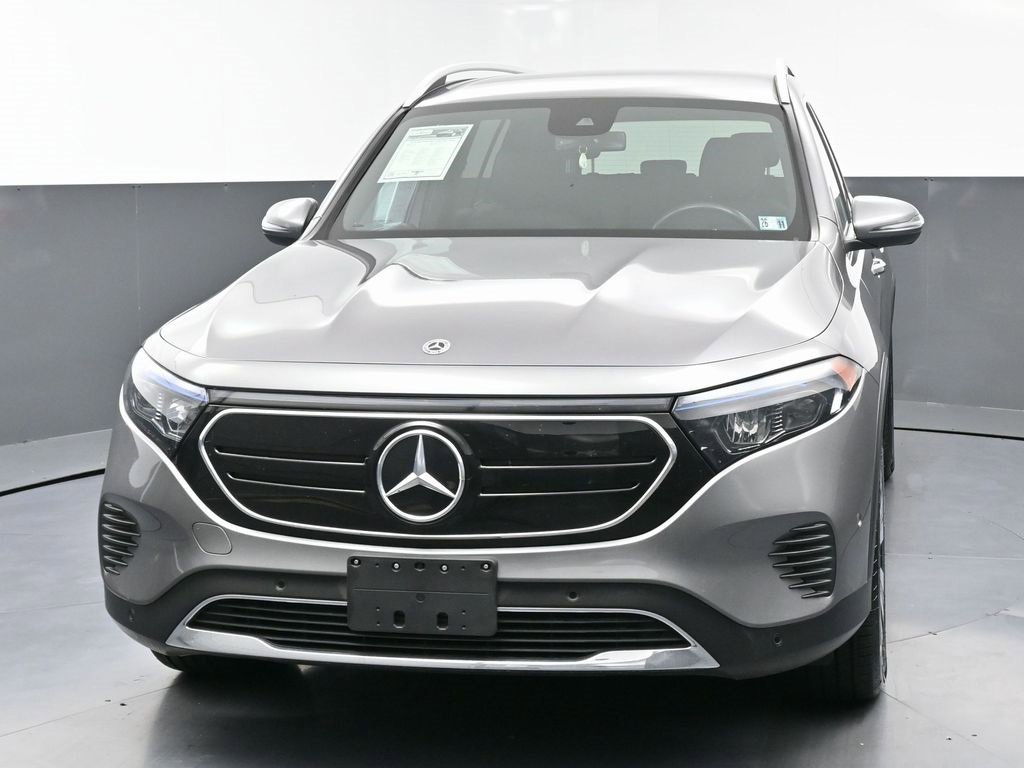 Used 2023 Mercedes-Benz EQB 250+ w/ Exclusive Package image 5
