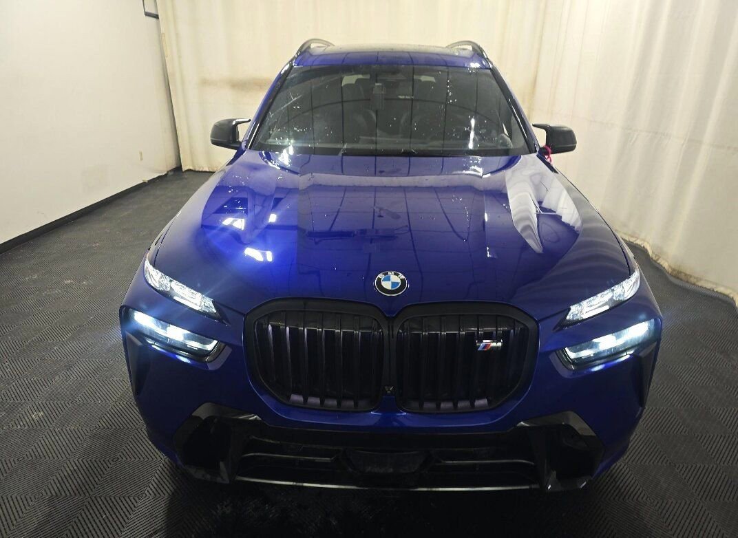Used 2024 BMW X7 M60i image 2