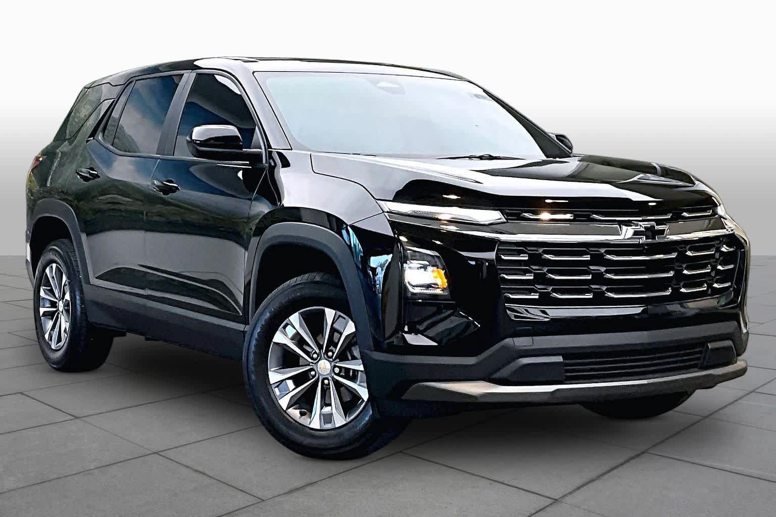 Used 2025 Chevrolet Equinox LT FWD image 3