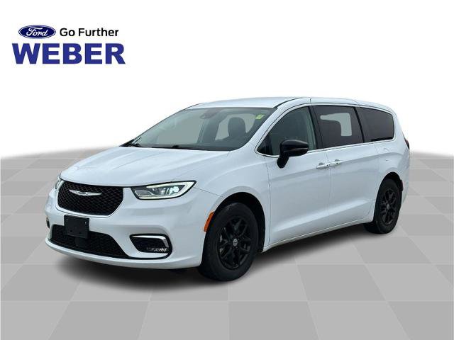 Used 2024 Chrysler Pacifica Touring-L
