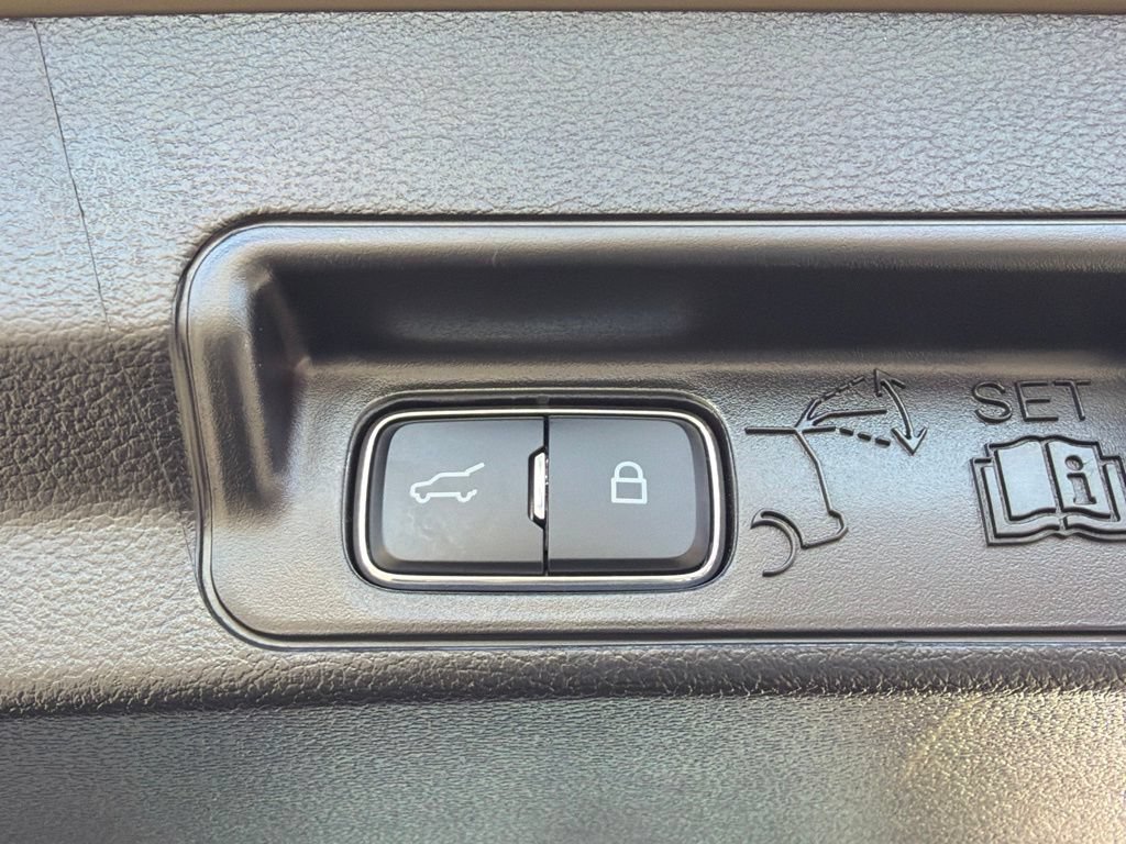 Used 2026 Ford Explorer Tremor AWD/4WD image 16
