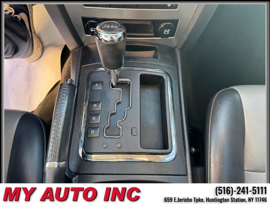 Used 2009 Jeep Grand Cherokee Laredo image 16