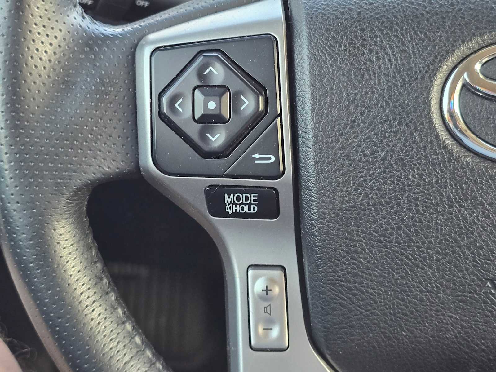 Certified 2019 Toyota 4Runner SR5 AWD/4WD image 34