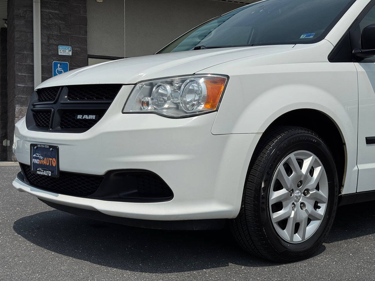 Used 2014 RAM C/V Tradesman FWD image 41