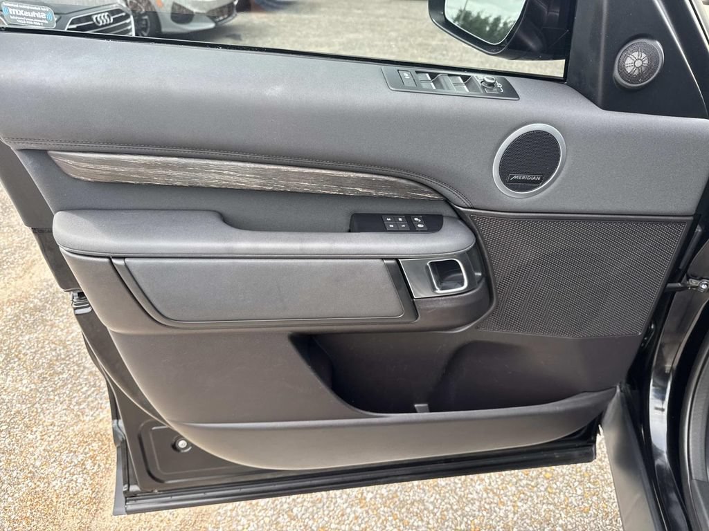 Used 2019 Land Rover Discovery HSE AWD/4WD image 21