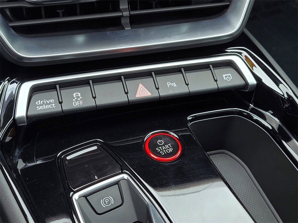 Used 2024 Audi e-tron GT Premium Plus image 24