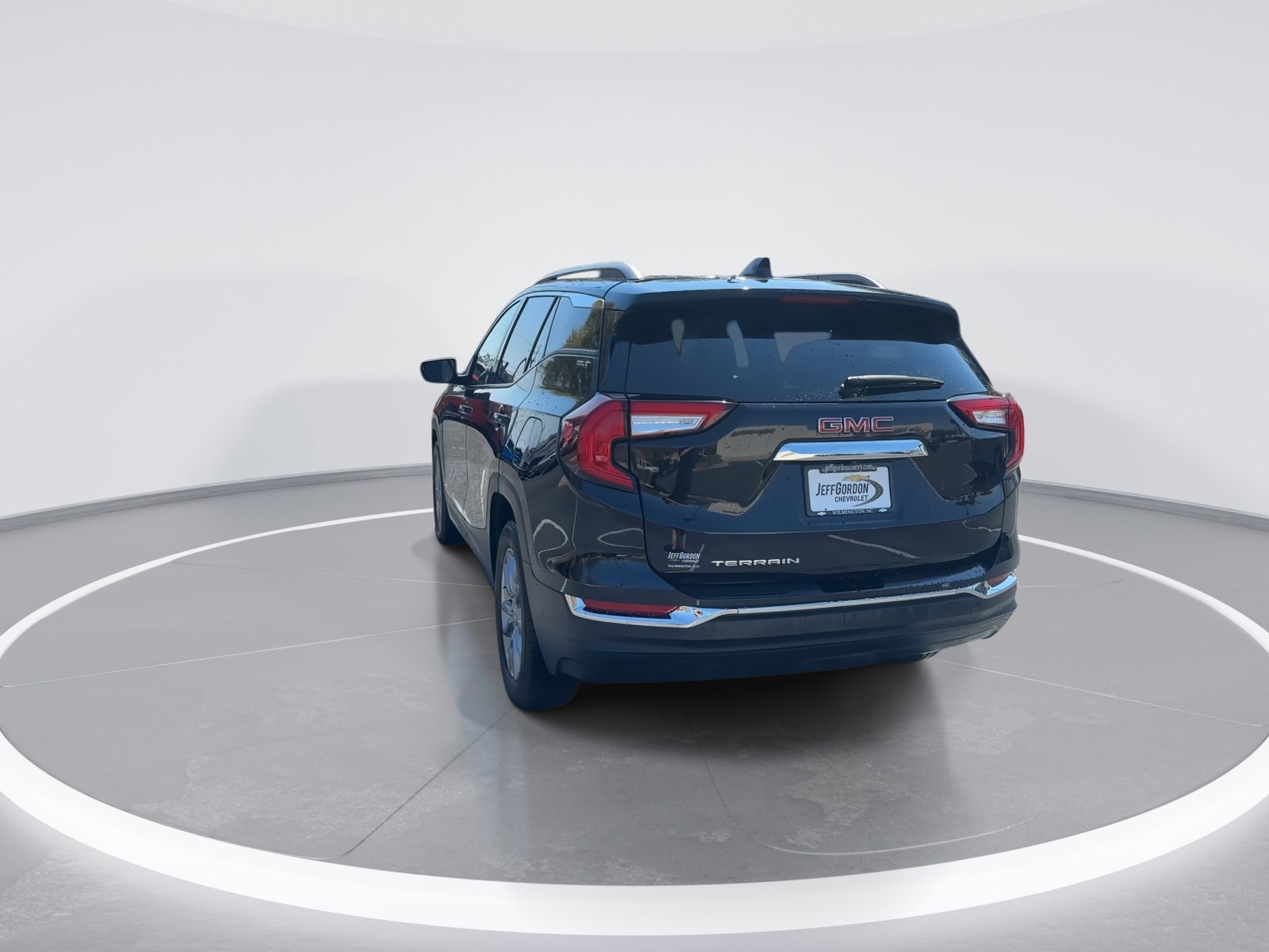 Used 2022 GMC Terrain SLT w/ Infotainment Package II FWD image 8