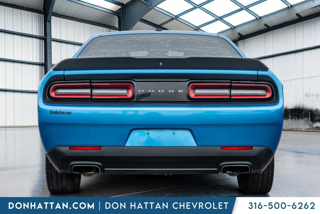 Used 2018 Dodge Challenger SXT w/ Blacktop Package RWD image 25