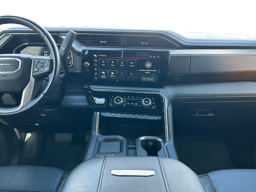 Used 2024 GMC Sierra 3500 Denali w/ Denali Reserve Package AWD/4WD image 12
