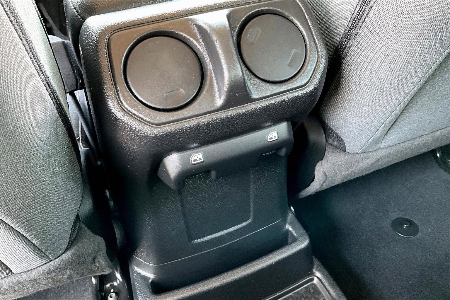 Used 2024 Jeep Wrangler Willys AWD/4WD image 10