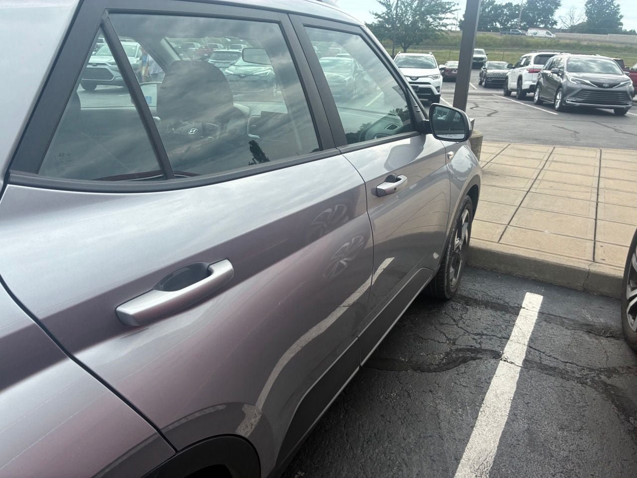 Used 2025 Hyundai Venue SEL FWD image 5