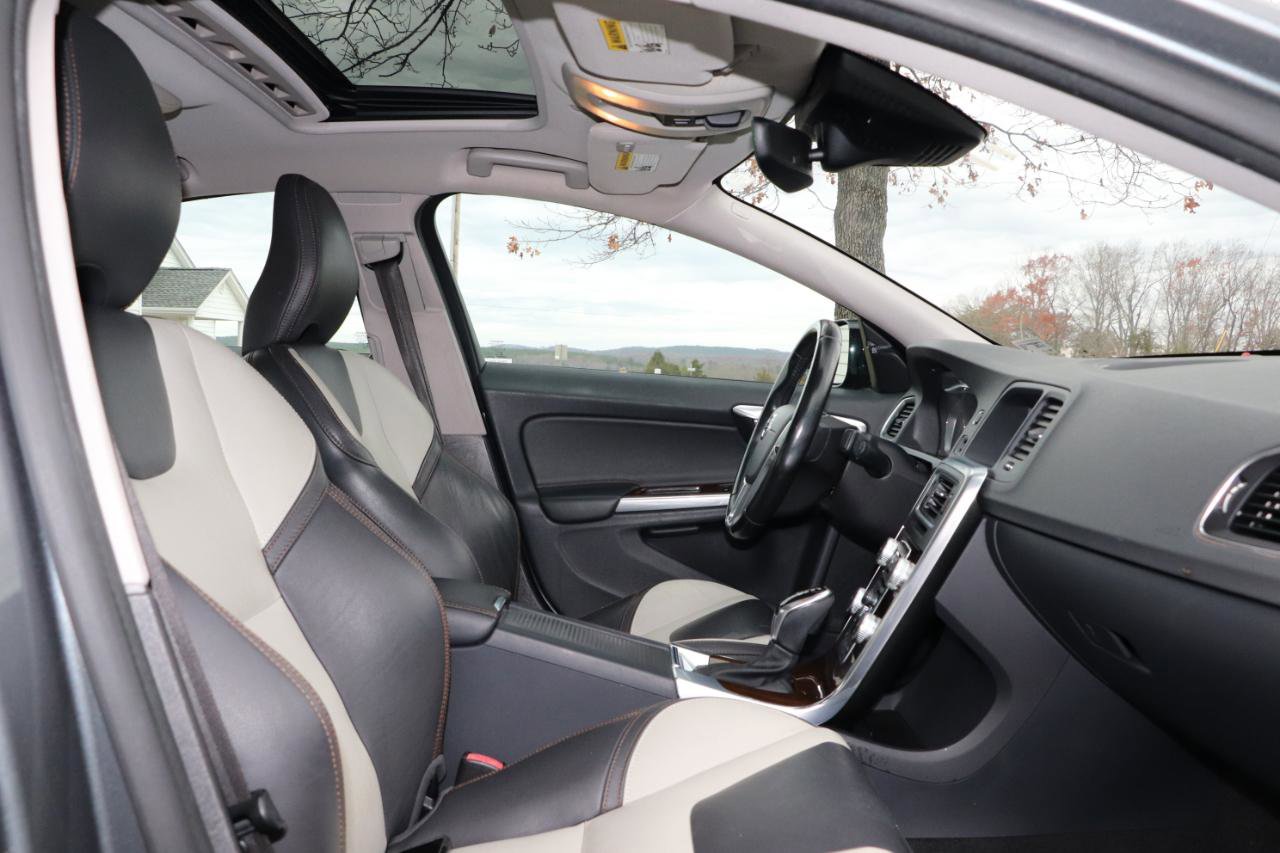 Used 2016 Volvo S60 T5 Cross Country Platinum AWD/4WD image 35