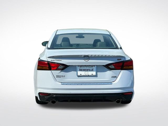 Used 2023 Nissan Altima 2.5 SR AWD/4WD image 5